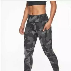 Athleta Camo Contender 7/8 Tights in Black & Olive